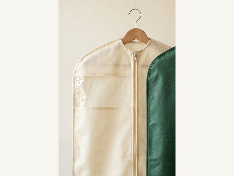 Standard Garment Covers packaging format